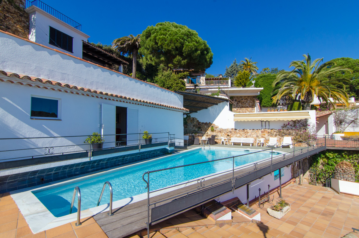 Villa Lloret de Mar Espagne piscine privée vue mer vacances familles