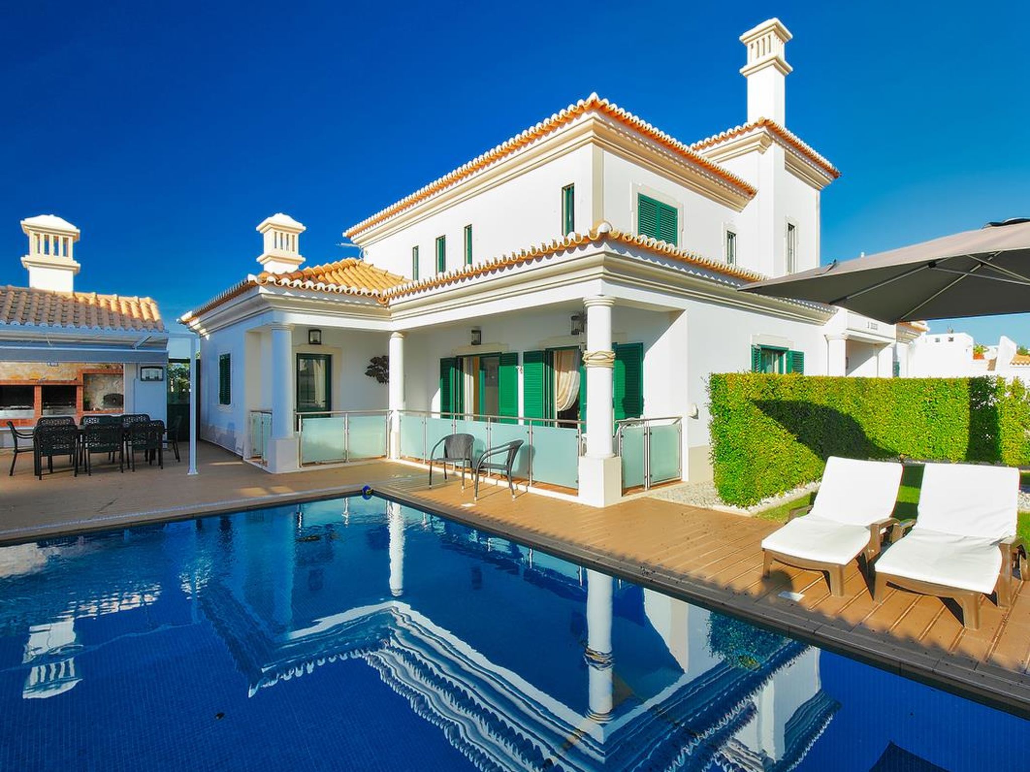 Holiday home Albufeira Algarve Villa Portugal for rent Castelo Beach